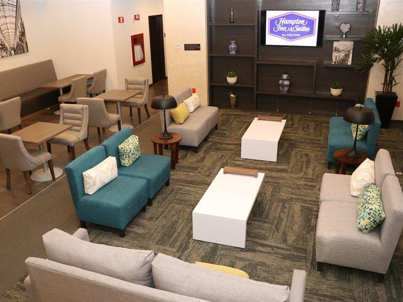 Hampton Inn & Suites By Hilton Puebla Bagian luar foto