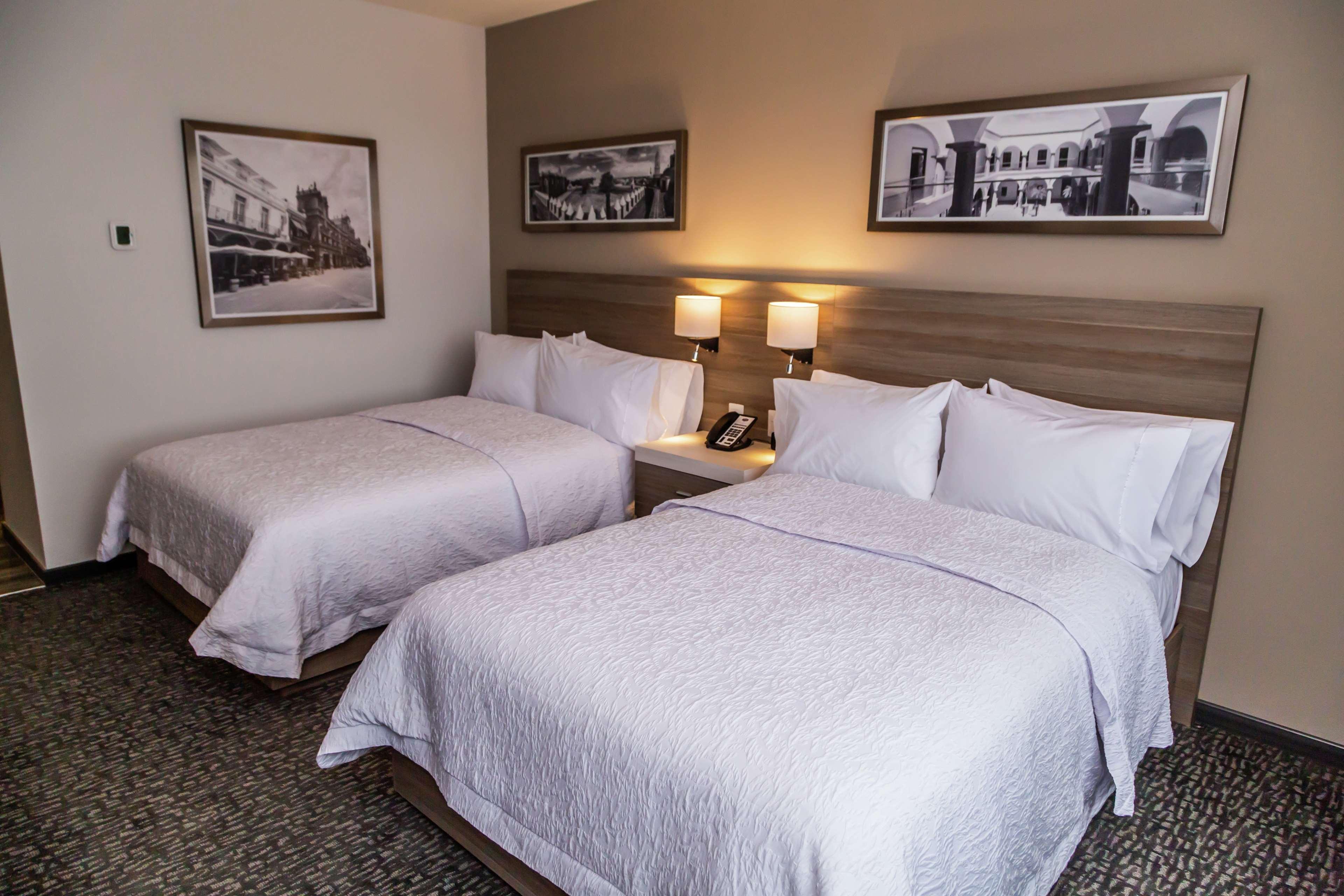 Hampton Inn & Suites By Hilton Puebla Bagian luar foto