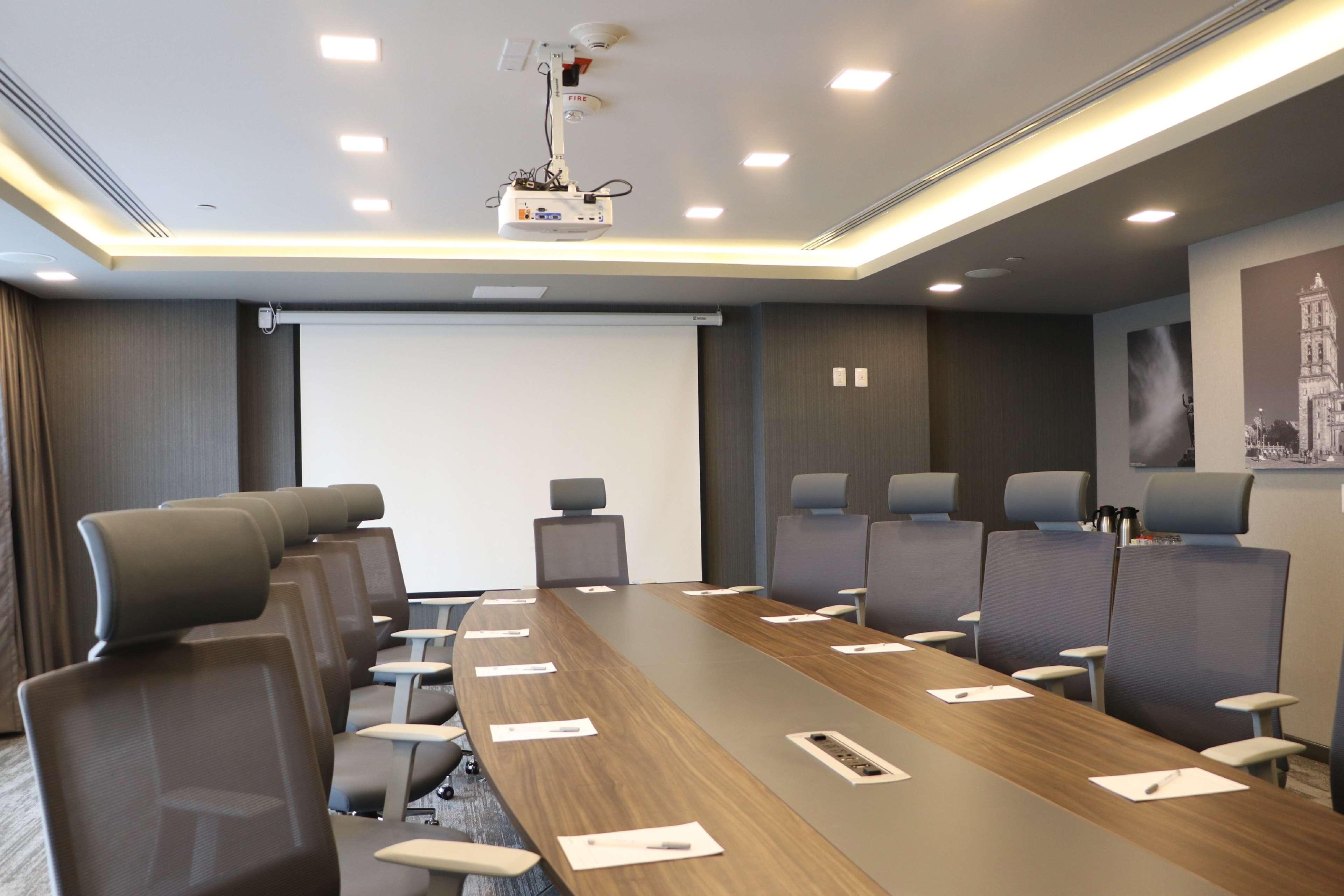 Hampton Inn & Suites By Hilton Puebla Bagian luar foto
